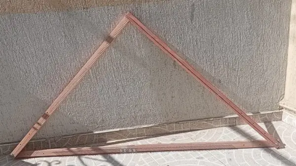 TELAR TRIANGULAR